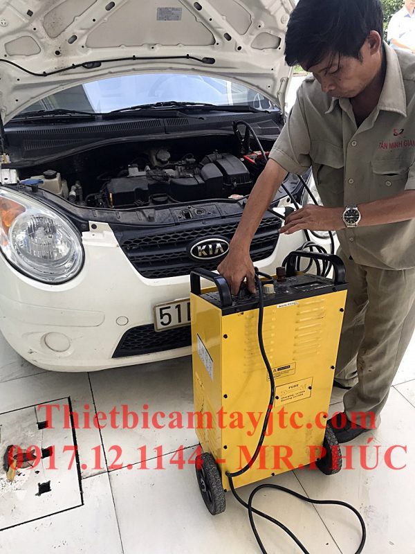 may-nap-ac-quy-va-khoi-dong-de-solary-850-5