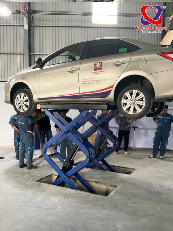 Cầu cắt kéo nâng bụng âm nền Hofmann EELRBP758BC3 -1