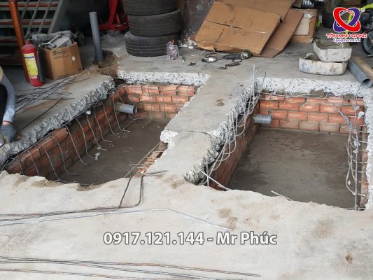 Cầu cắt kéo nâng bụng âm nền Hofmann EELRBP758BC3-1