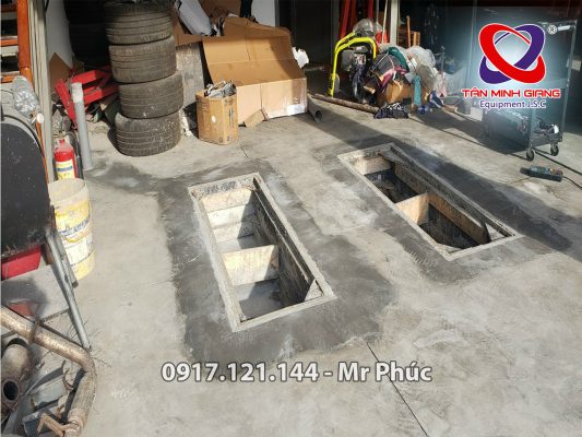 Cầu cắt kéo nâng bụng âm nền Hofmann EELRBP758BC3-2