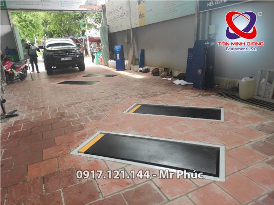 Cầu cắt kéo nâng bụng âm nền Hofmann EELRBP758BC3-4