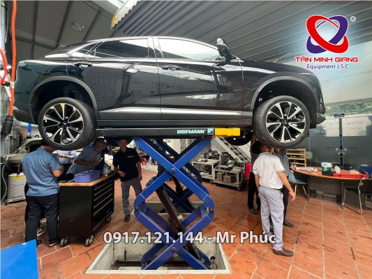 Cầu cắt kéo nâng bụng âm nền Hofmann EELRBP758BC3-5