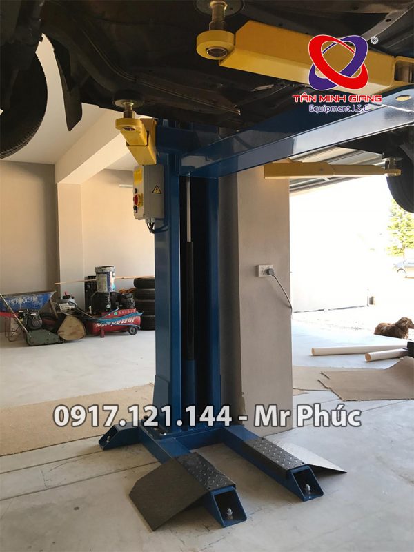 CẦU-NÂNG-1-TRỤ-ĐỖ-XE-PEAK-SML-3000-2