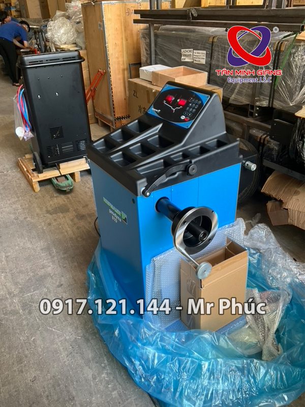 Máy cân bằng lốp Hofmann Geodyna 810