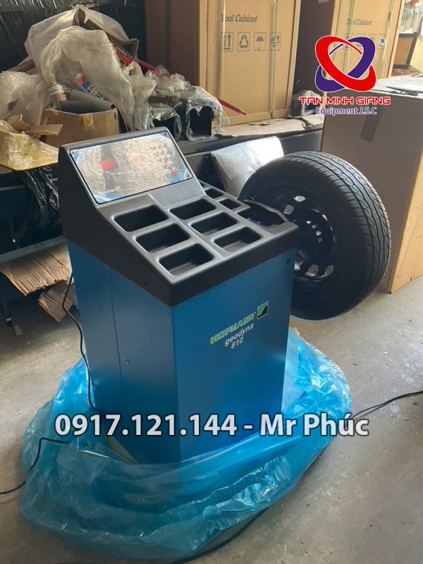 Máy cân bằng lốp Hofmann Geodyna 810