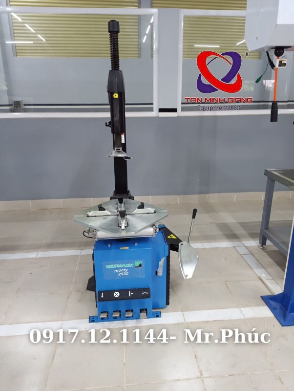 Máy ra vào lốp xe Hofmann Monty 2500-4