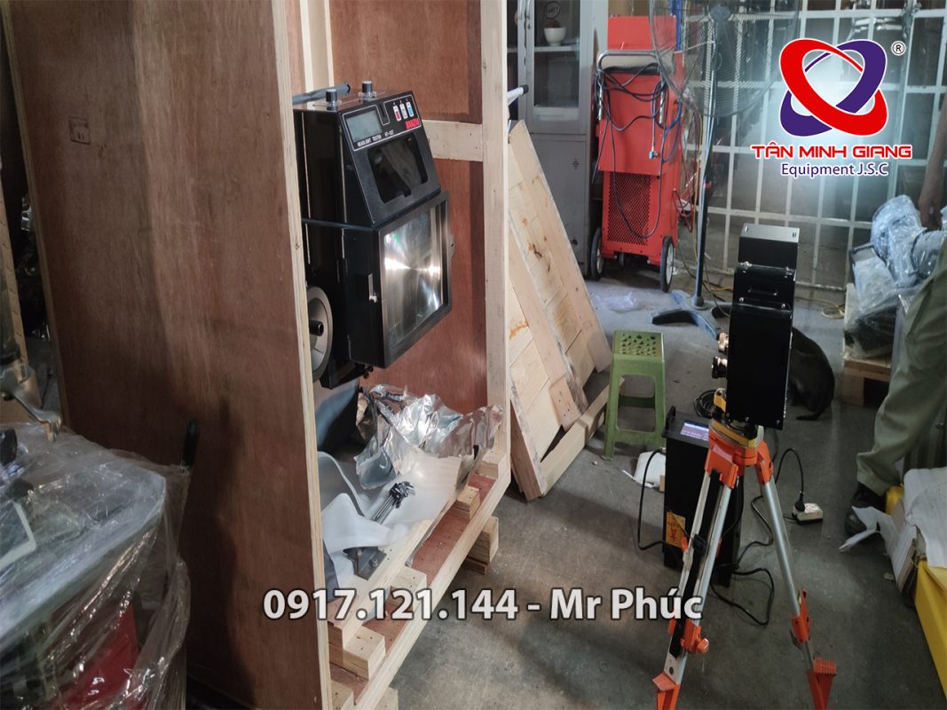 Thiết bị kiểm tra đèn pha Banzai HT-327-5