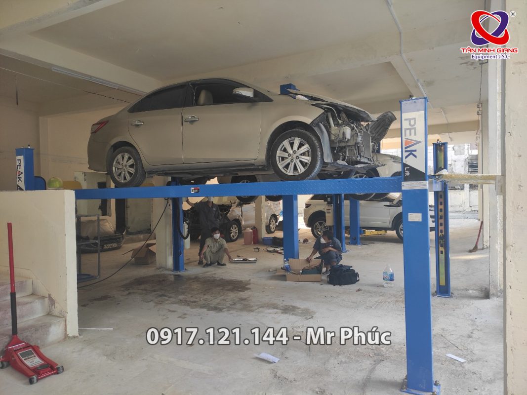 Cầu nâng bốn trụ 5,5 Tấn Peak 412-5