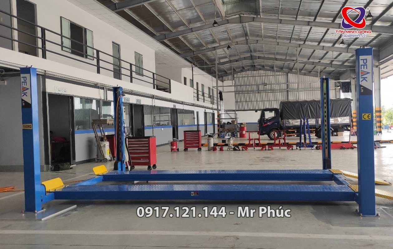Cầu nâng bốn trụ 5,5 Tấn Peak 412-2