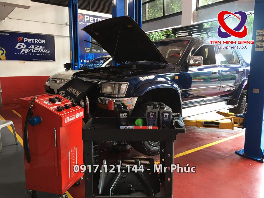 Máy thay dầu hộp số tự động Neomotec NEO209-4